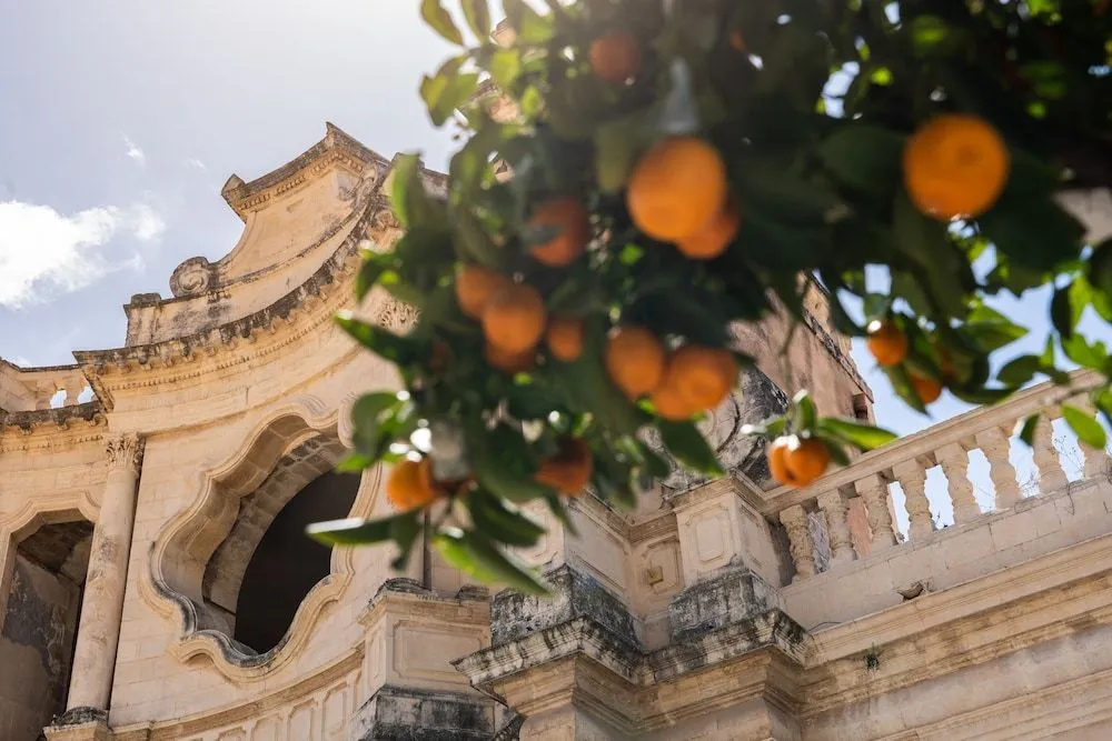 Photo - Q92 Noto