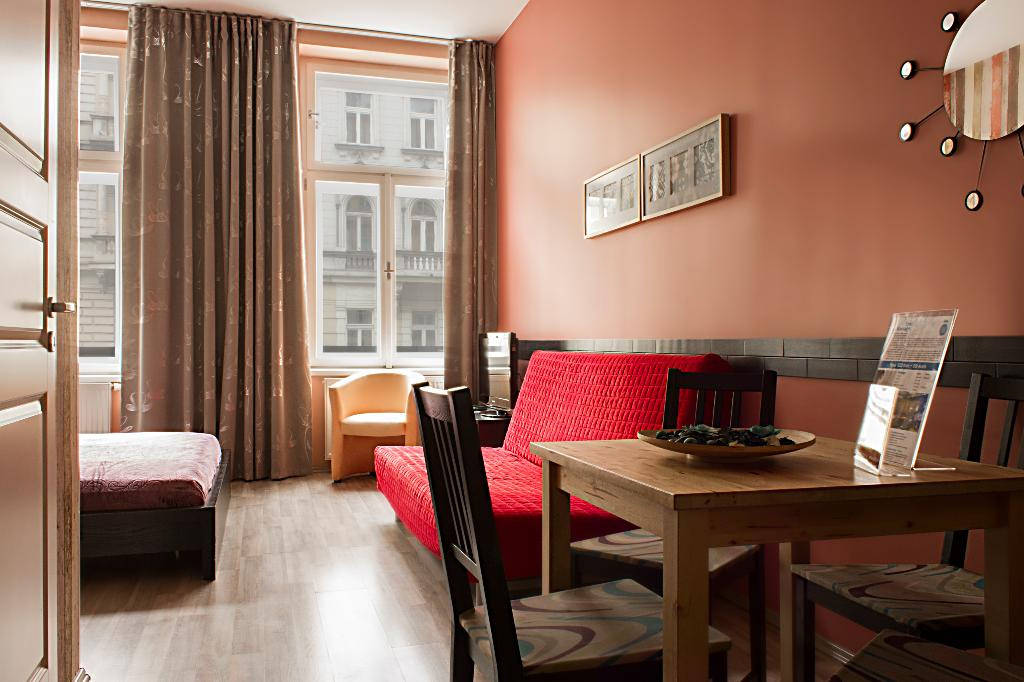 Photo - Royal Court Apartments
