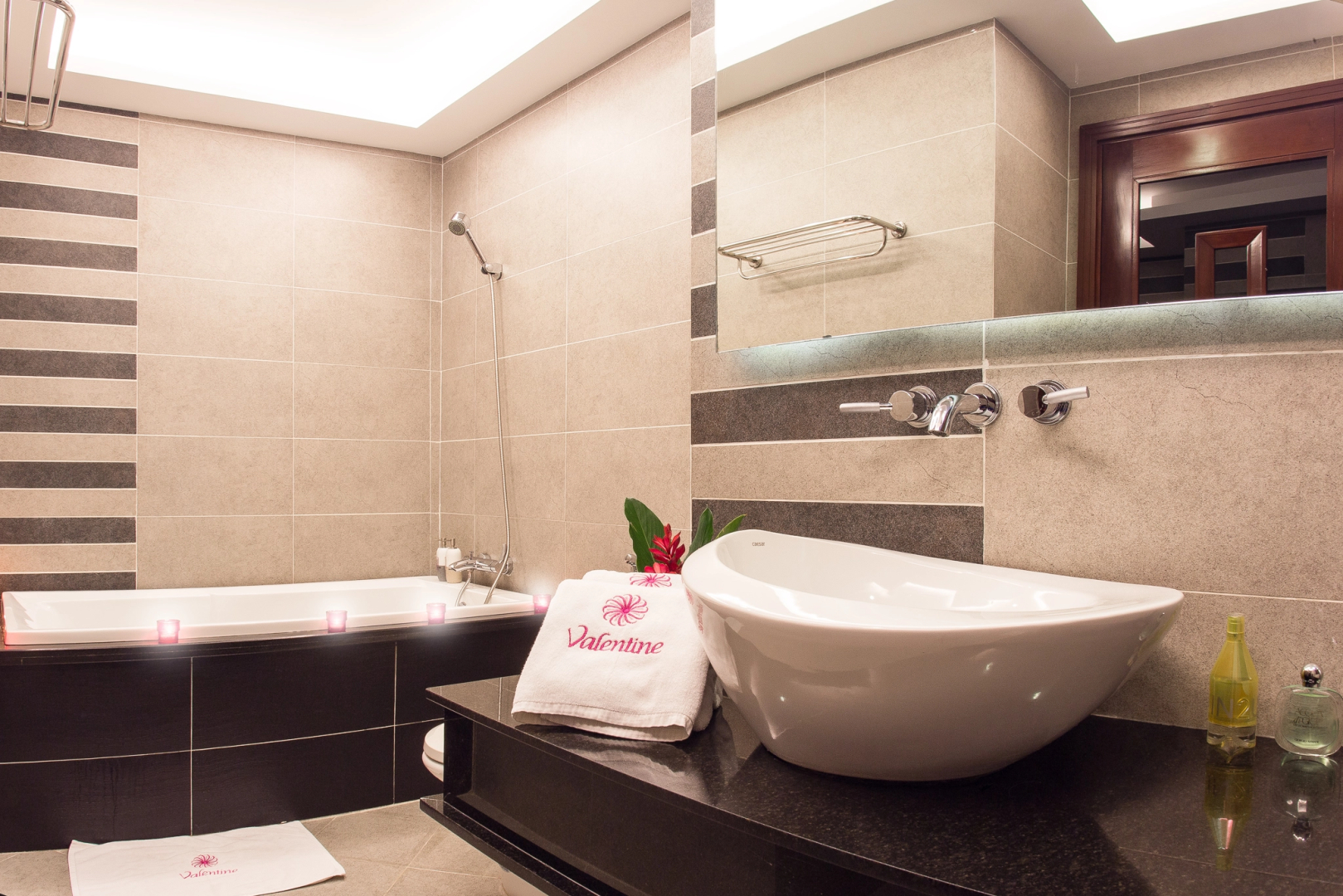 Photo - Valentine Hotel
