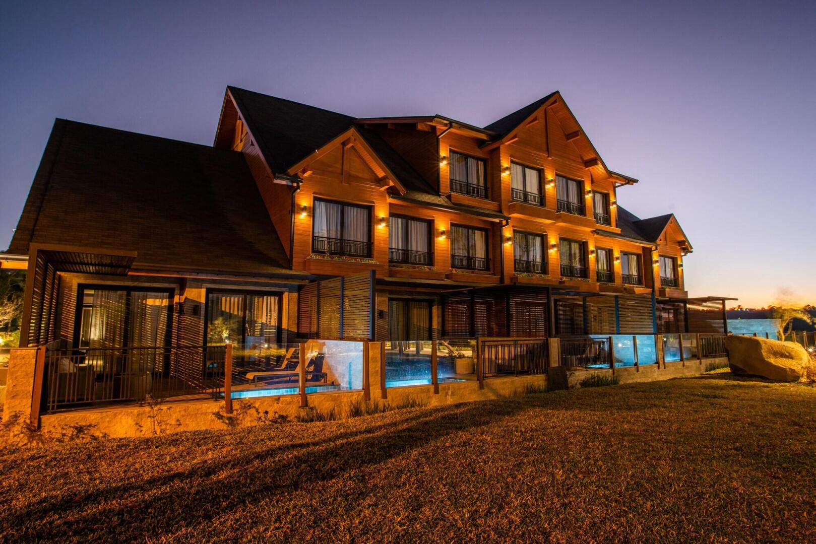 Photo - Chateau Laghetto Collection Oficial