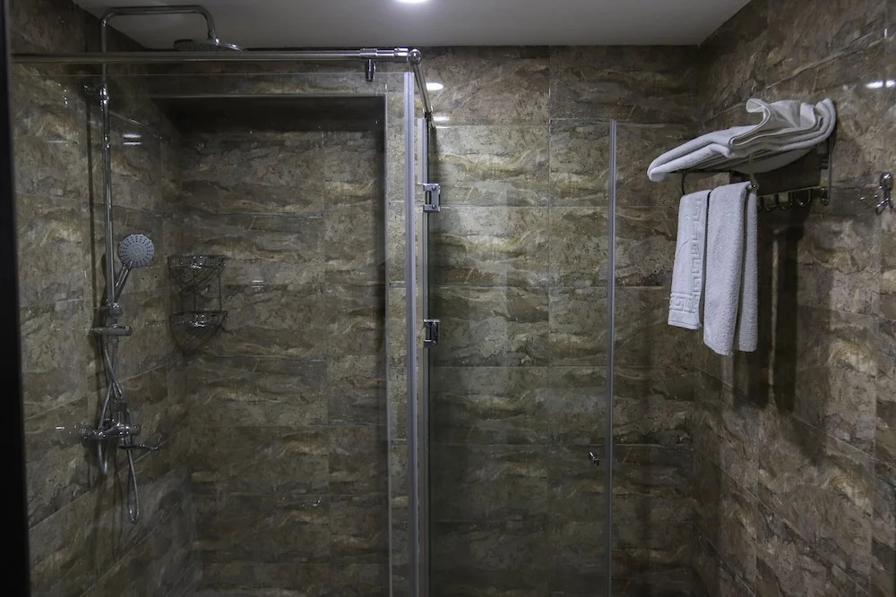 Photo - Kristal Inn Hotel