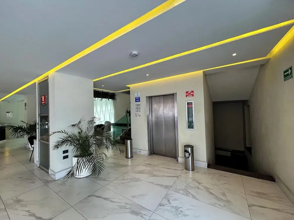 Photo - HVH by Yaxché