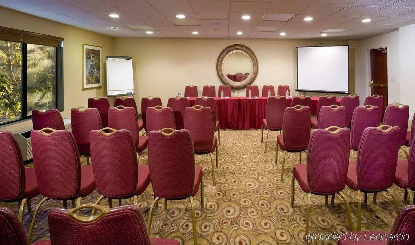 Photo - Hampton Inn San Diego Del Mar