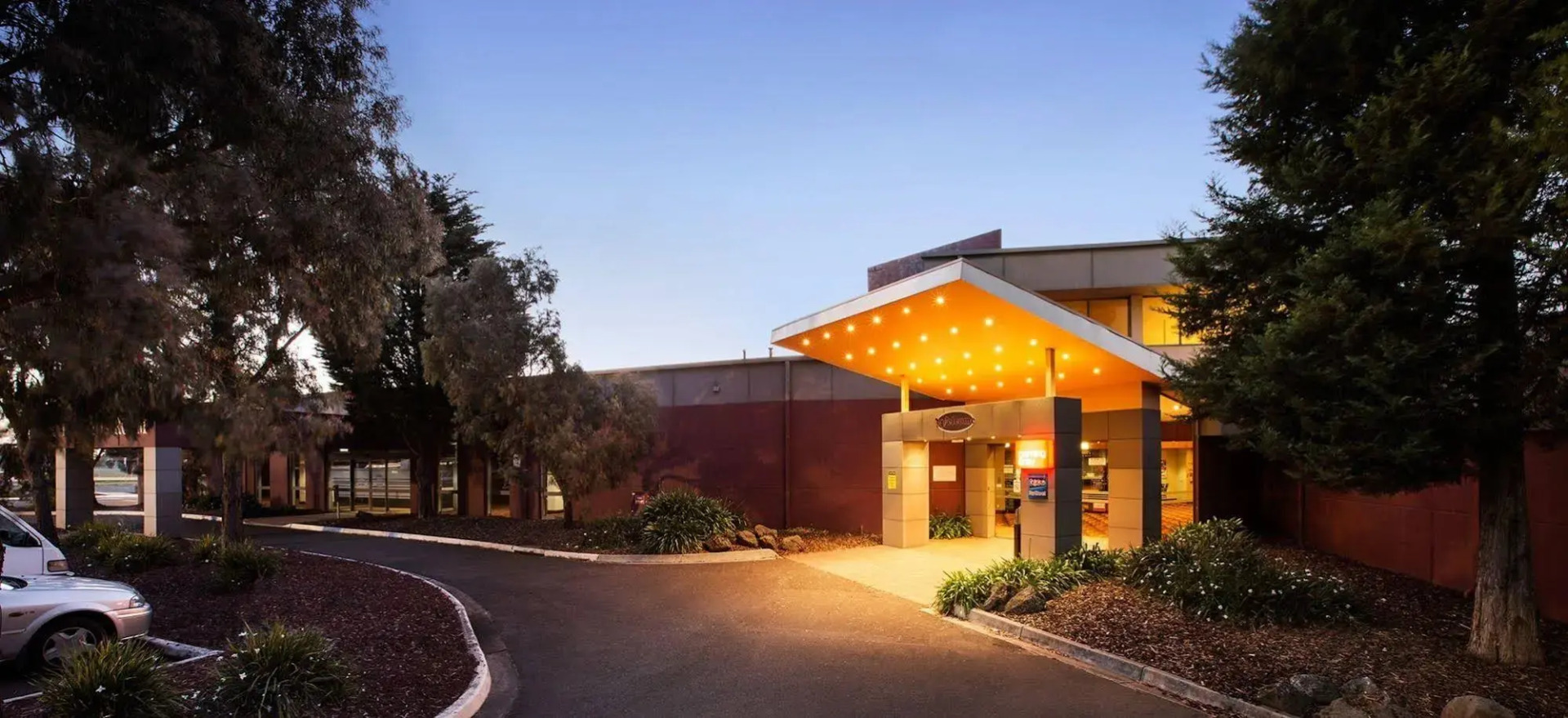 Photo - Nightcap at Coolaroo Hotel