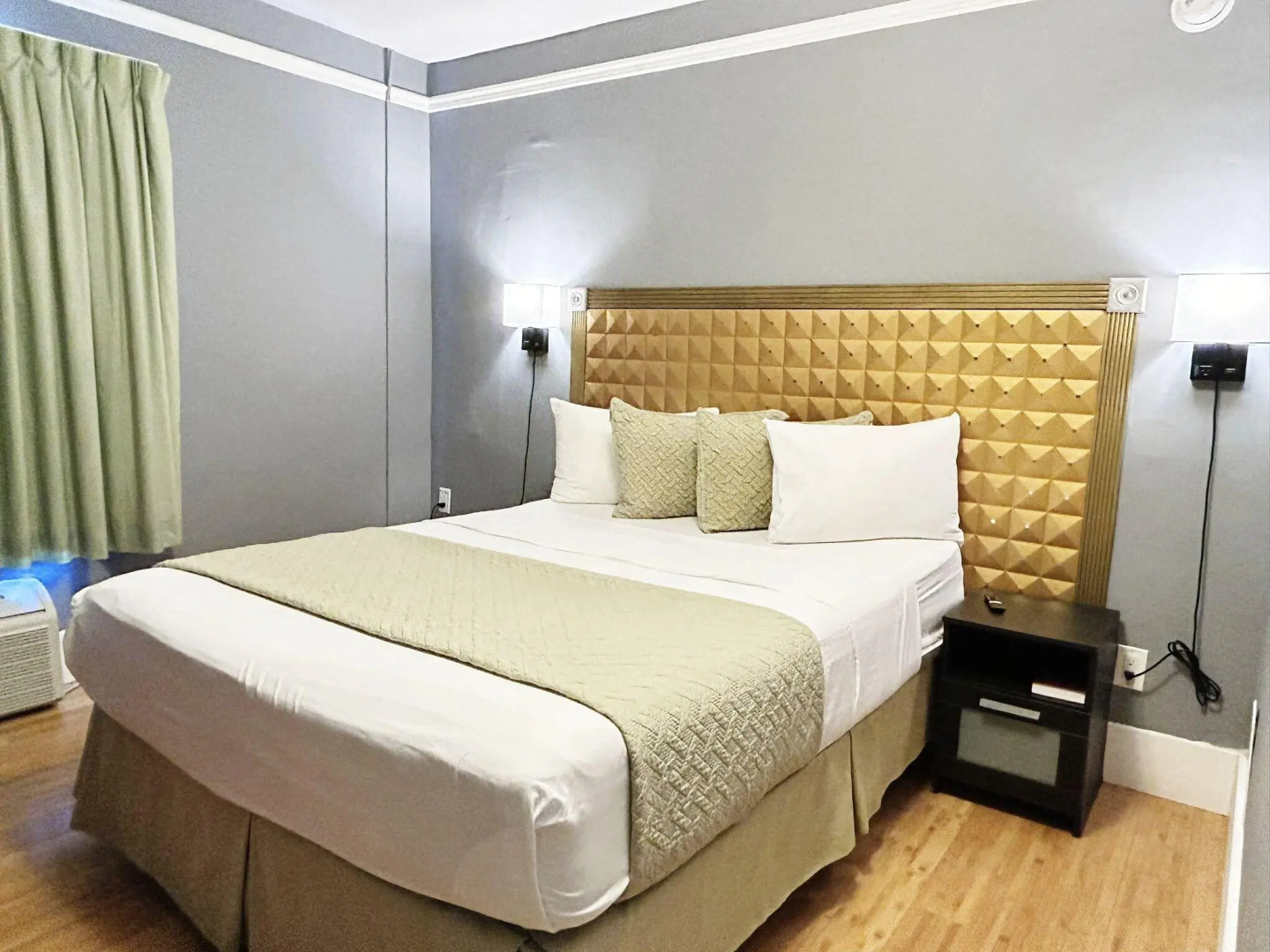 Photo - Ponce De Leon Hotel