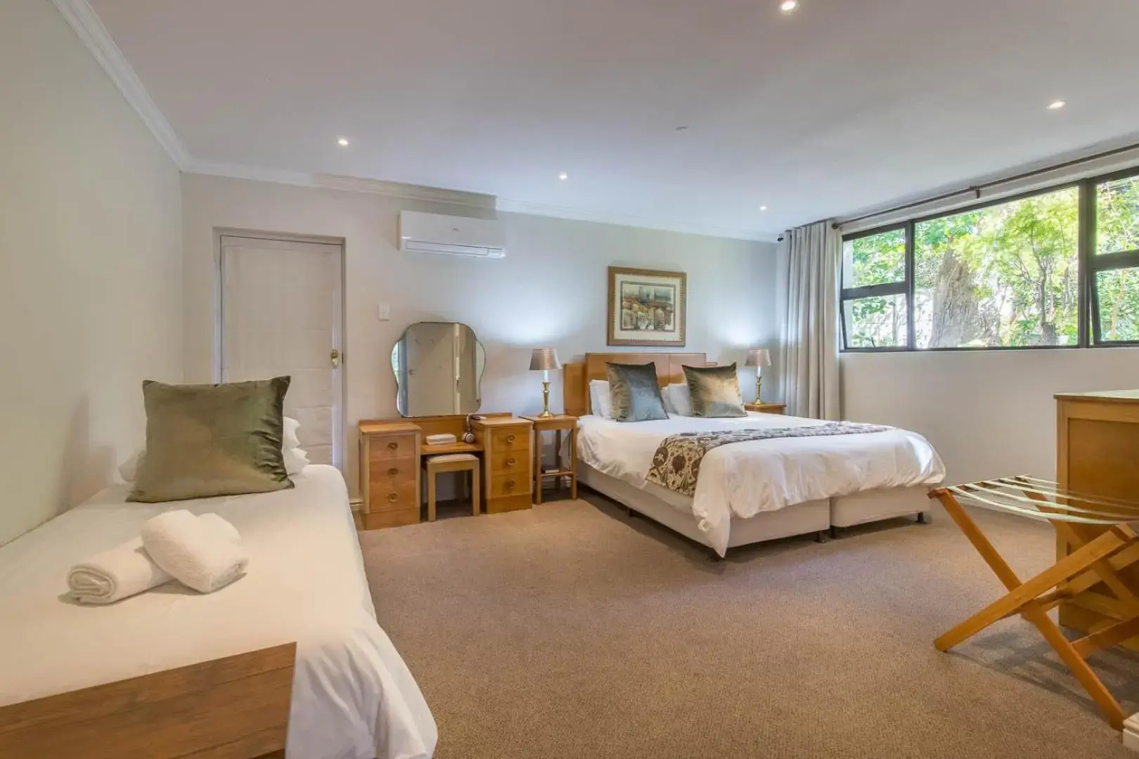 Photo - Montagu Country Hotel
