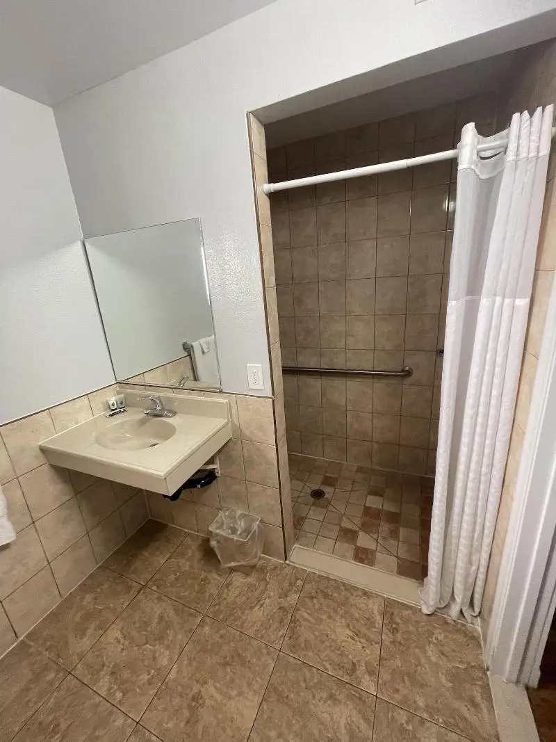 Photo - Seaway Motel