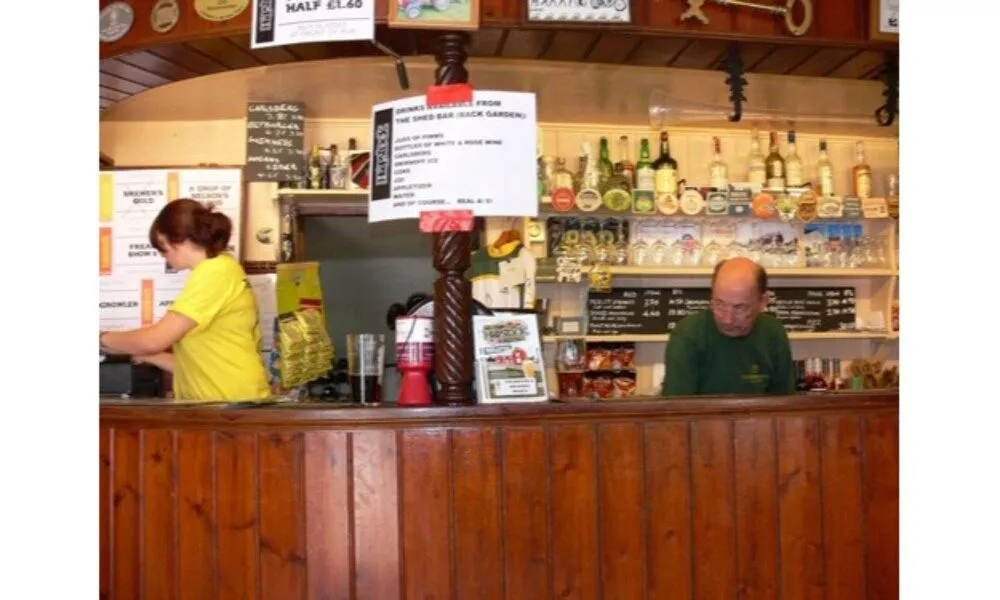 Photo - The Compasses