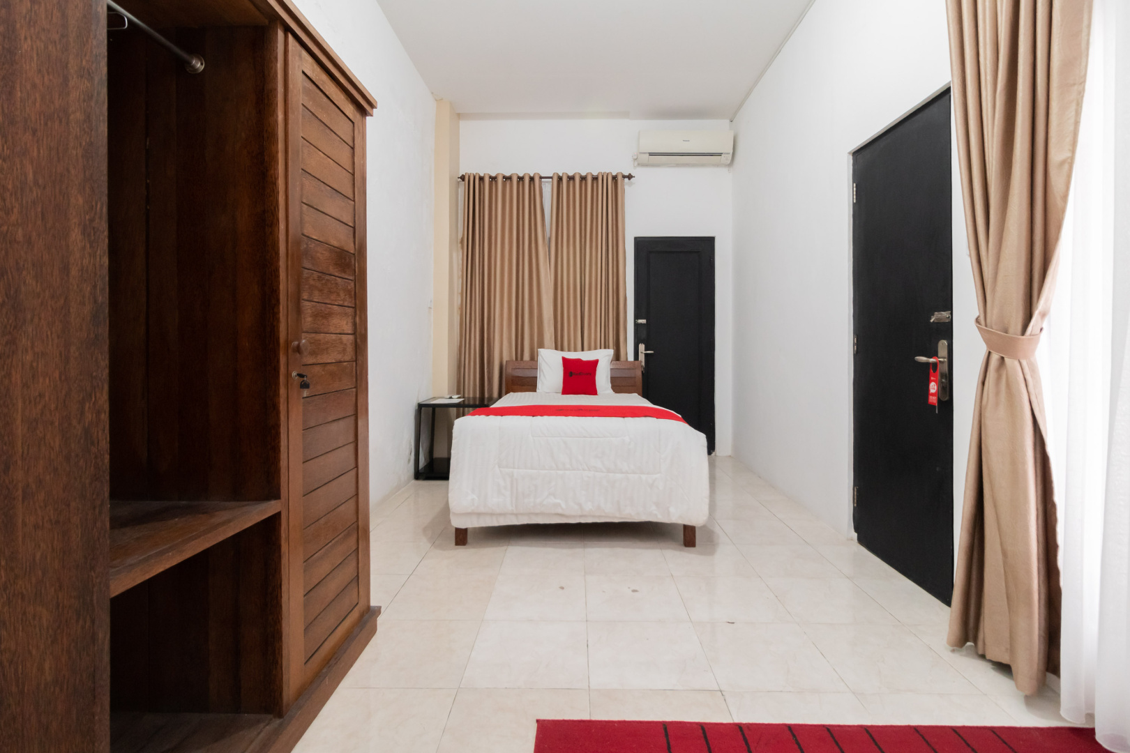 RedDoorz Syariah @ Jalan Andalas Padang