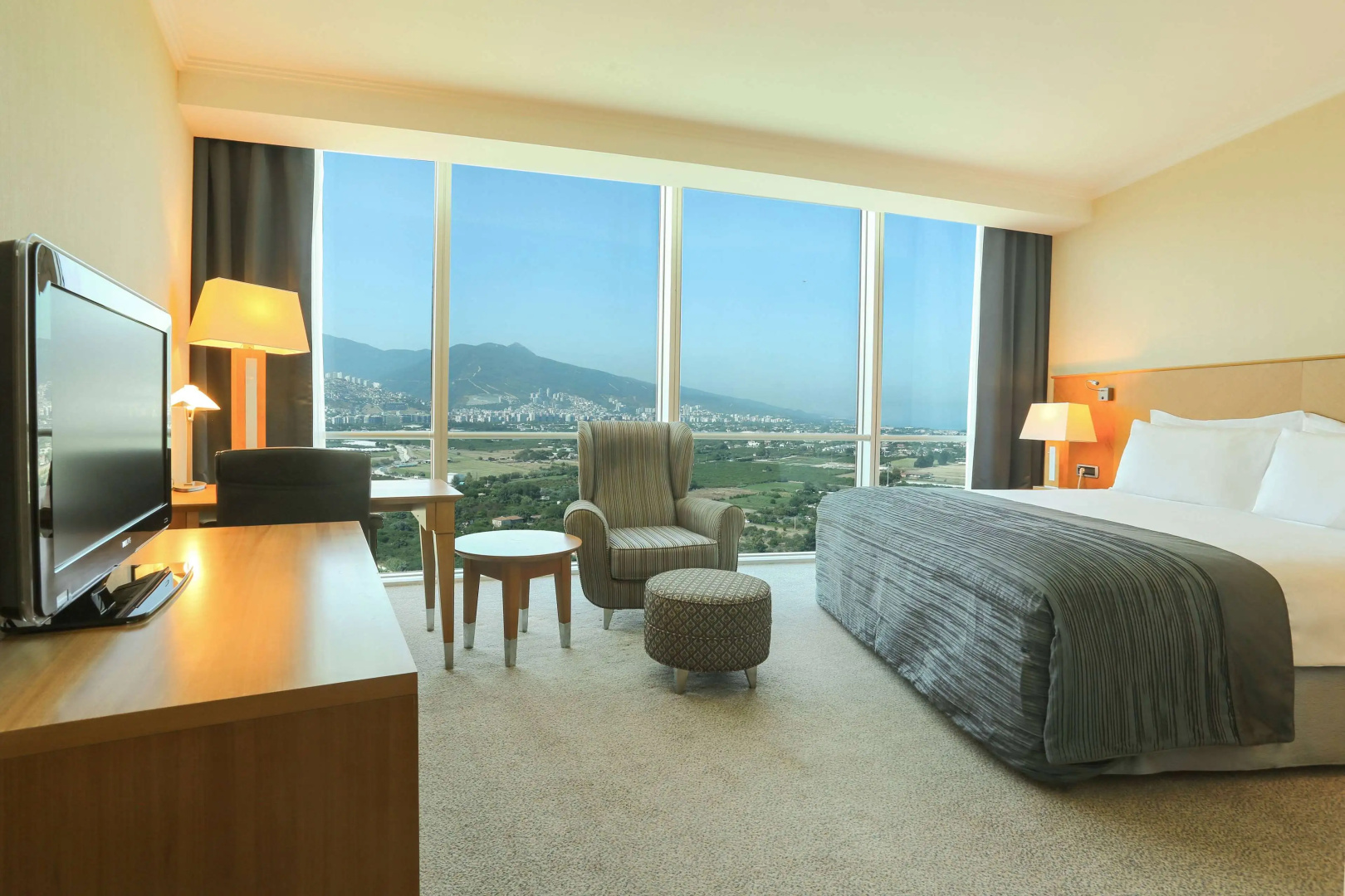 Photo - Wyndham Grand Izmir Ozdilek Thermal & Spa