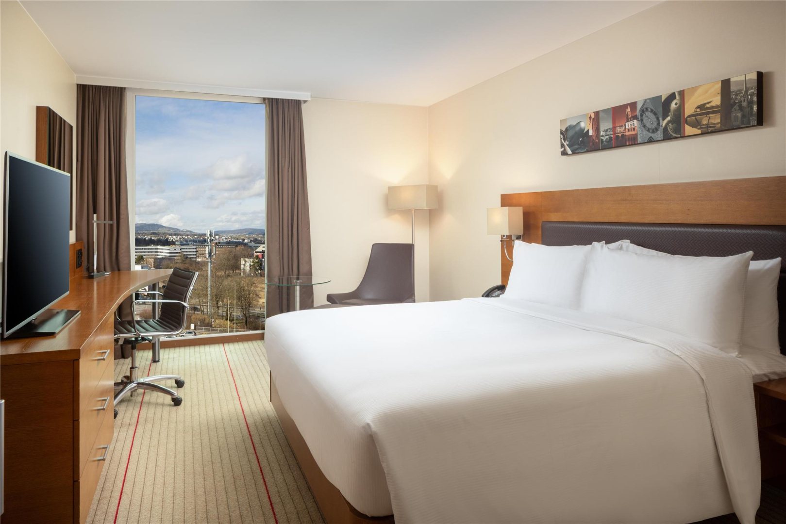 Photo - Hilton Zurich Airport