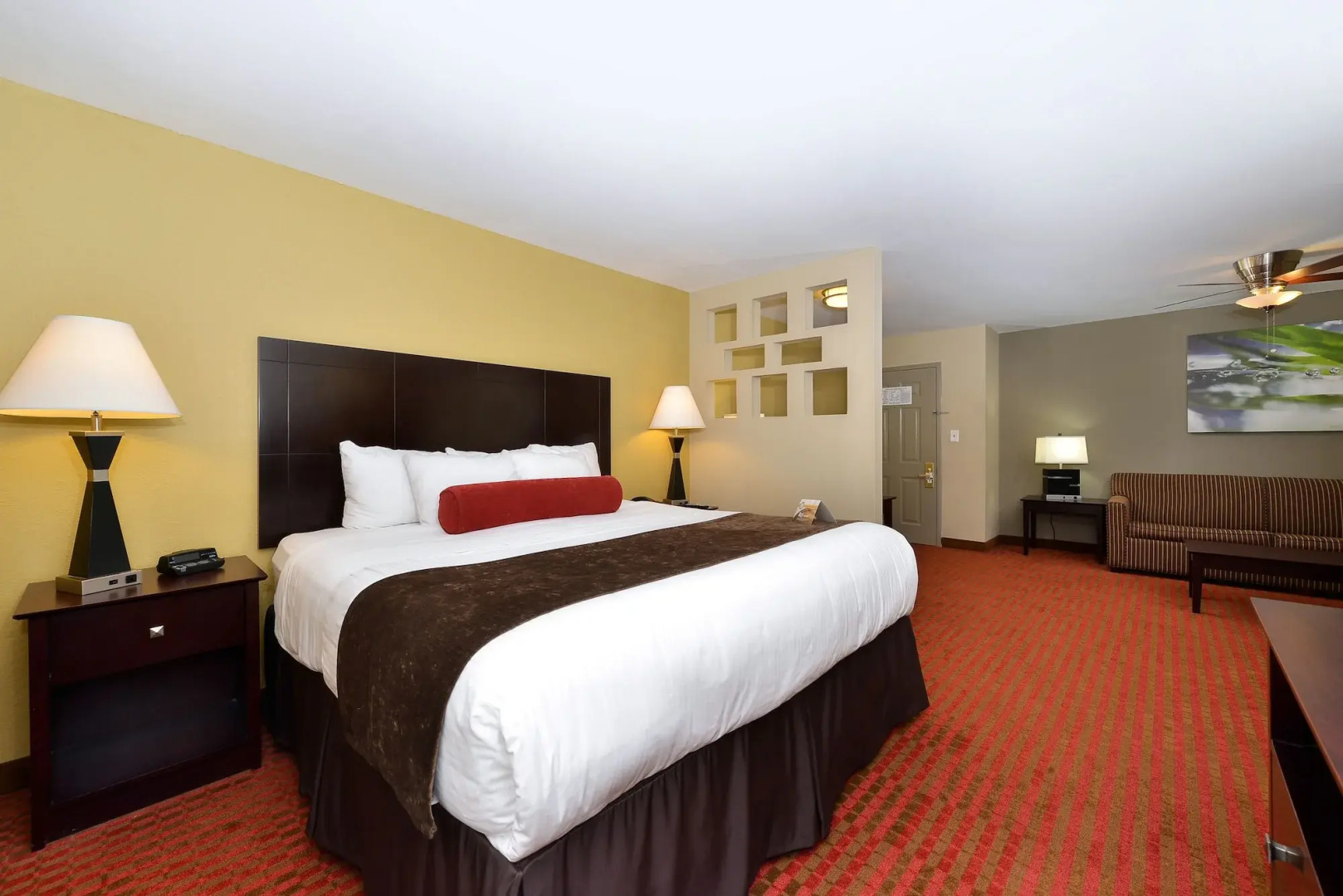 Photo - Quality Suites Nashville Airport