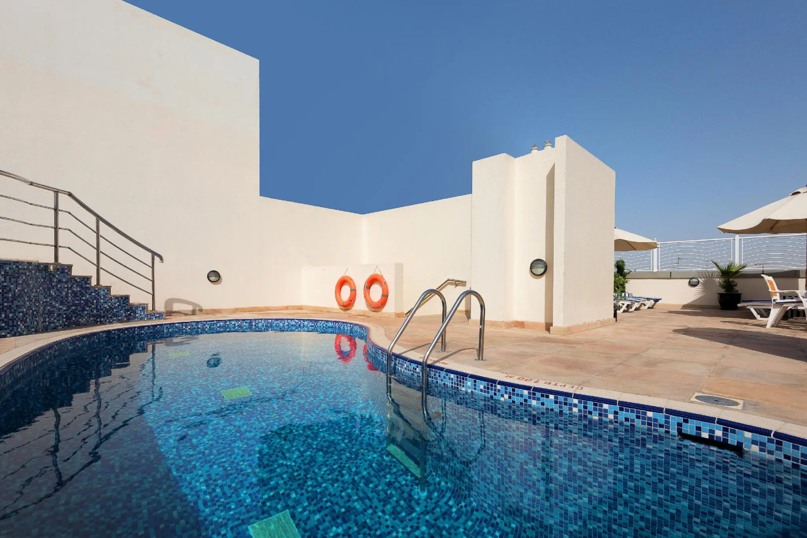 Photo - Landmark Premier Hotel