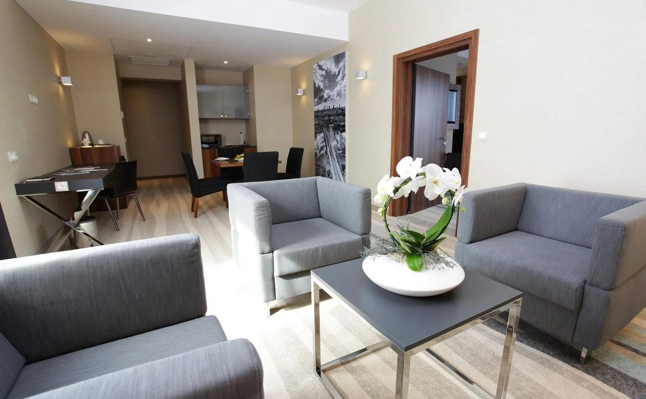 Photo - Warsaw Plaza Hotel