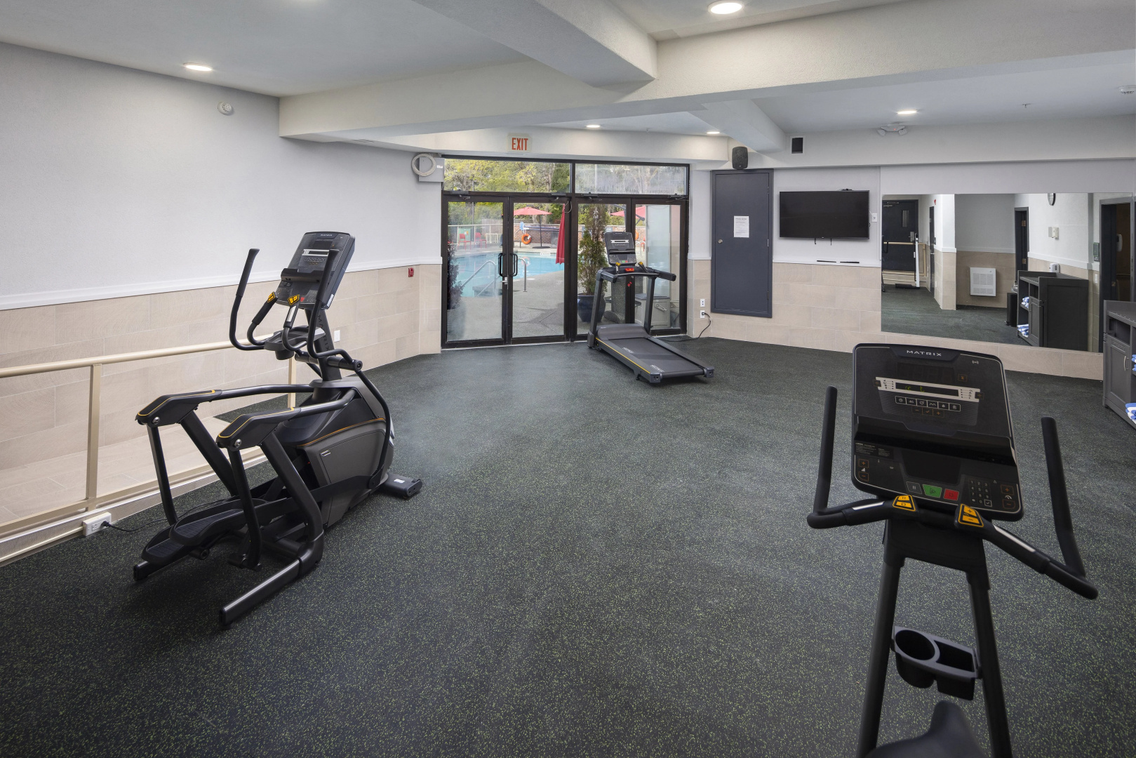 Photo - Holiday Inn Victoria Elk Lake by IHG