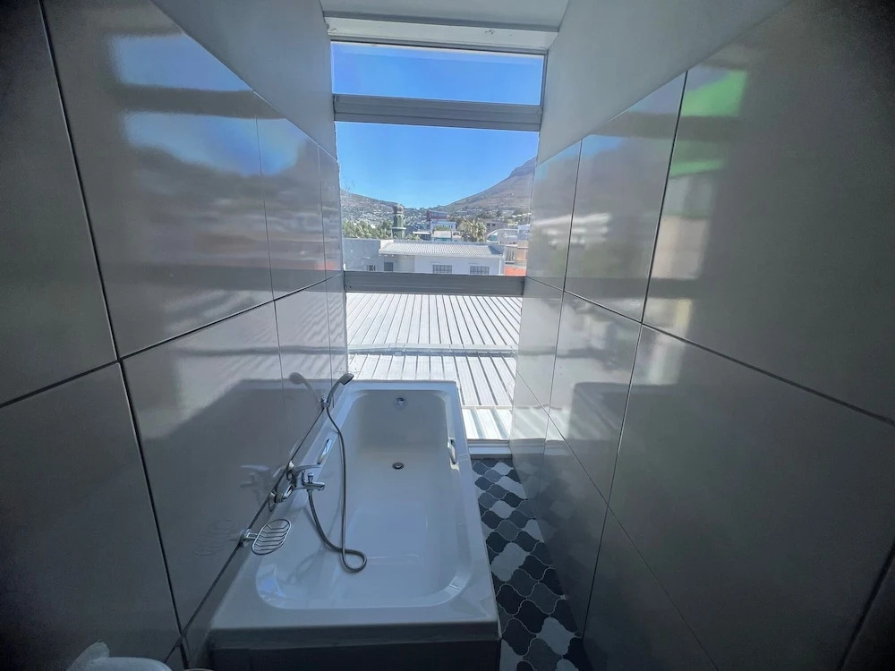 Photo - M&B Backpackers