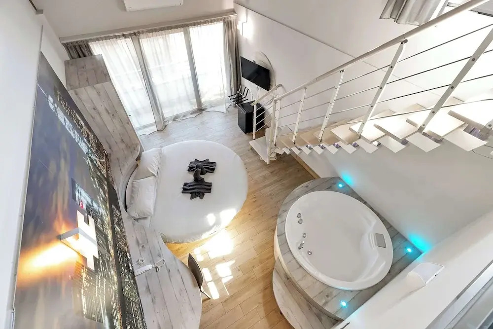 Photo - Suite A Tema