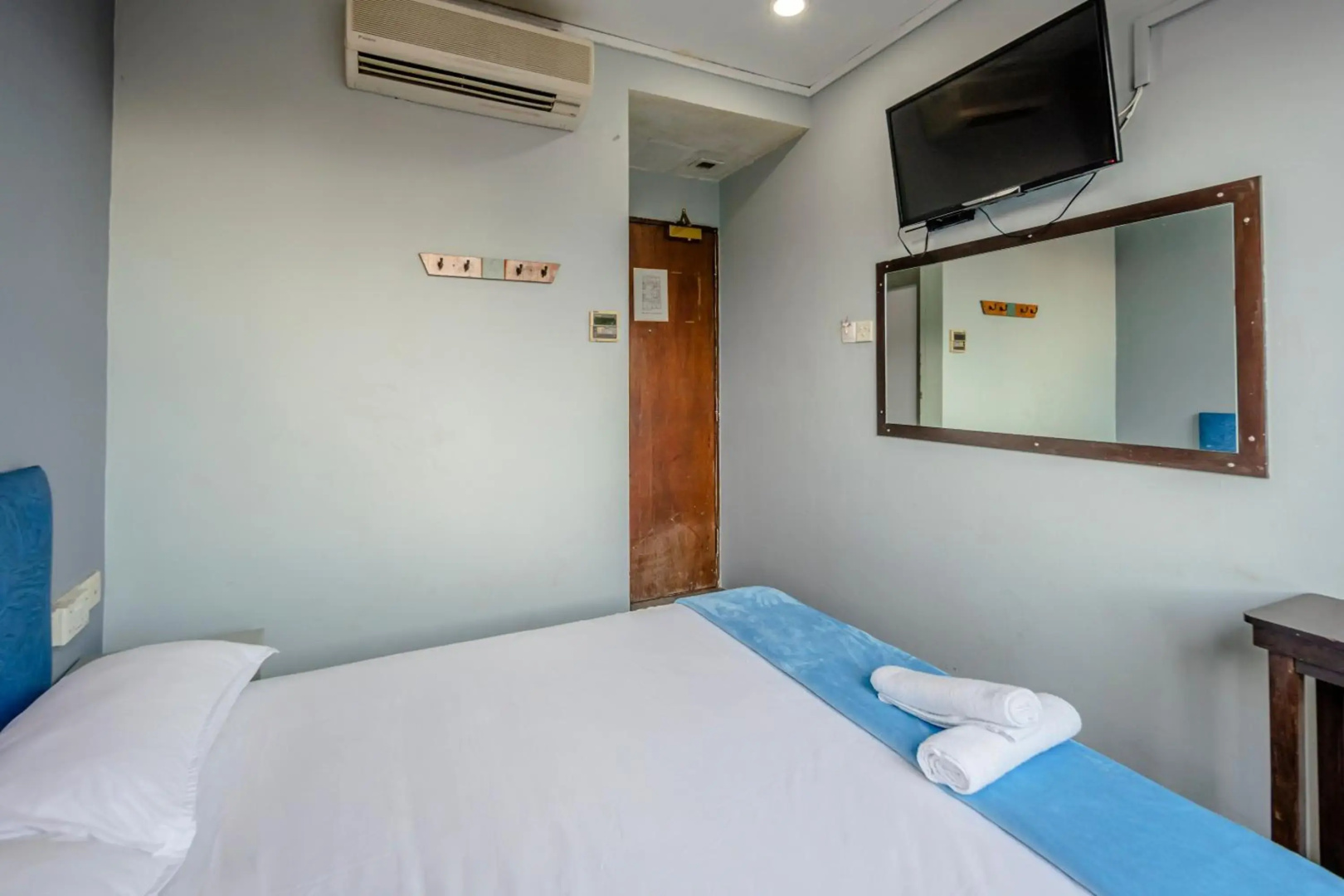 Photo - K Hotel 1515