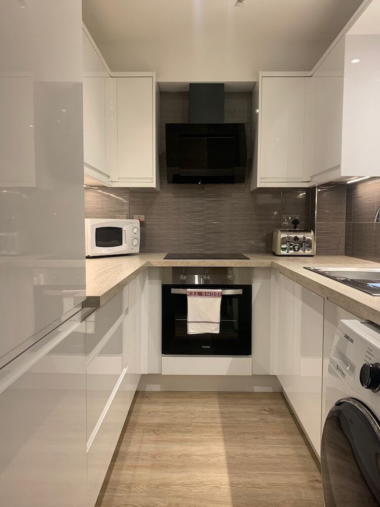 Photo - Marlyn Lodge – City of London