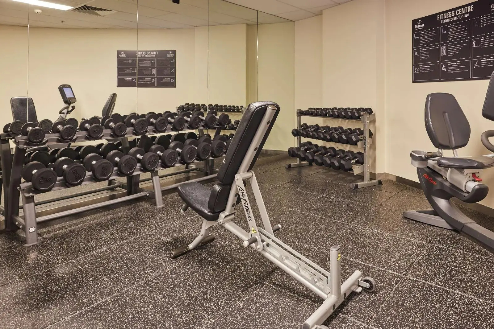 Photo - Hilton Surfers Paradise Hotel & Residences.