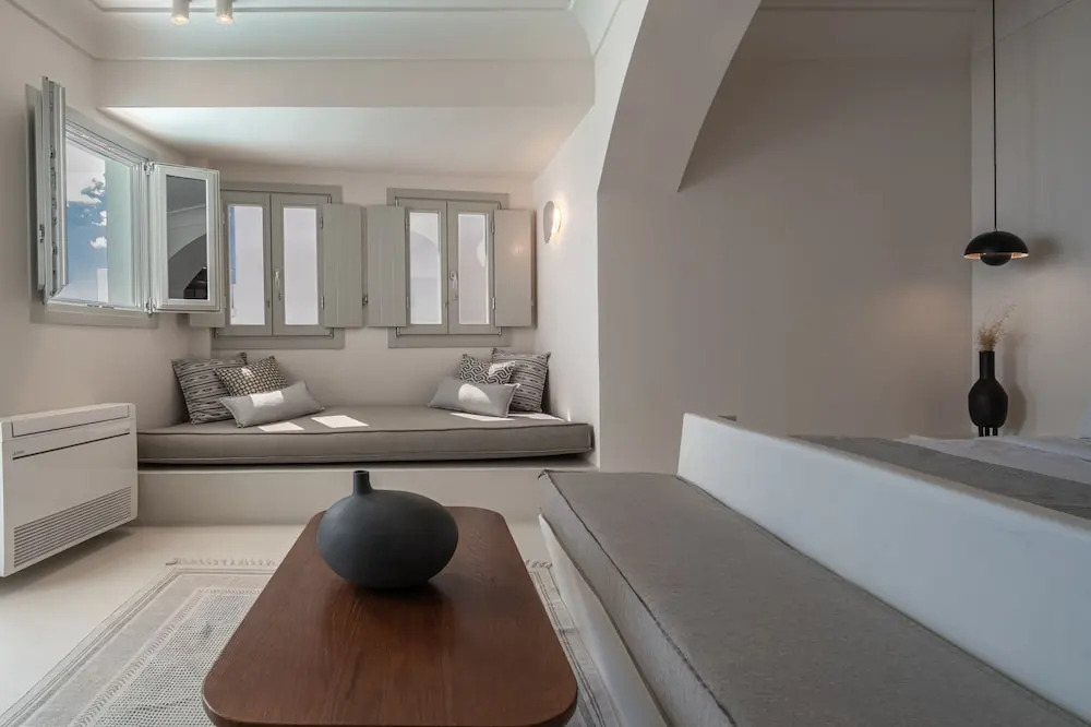 Photo - Akra Suites & Spa