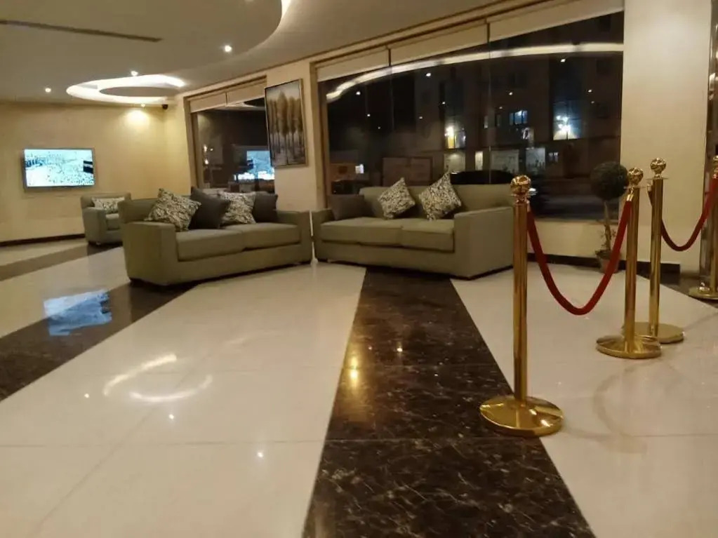 Photo - Towlan Khurais