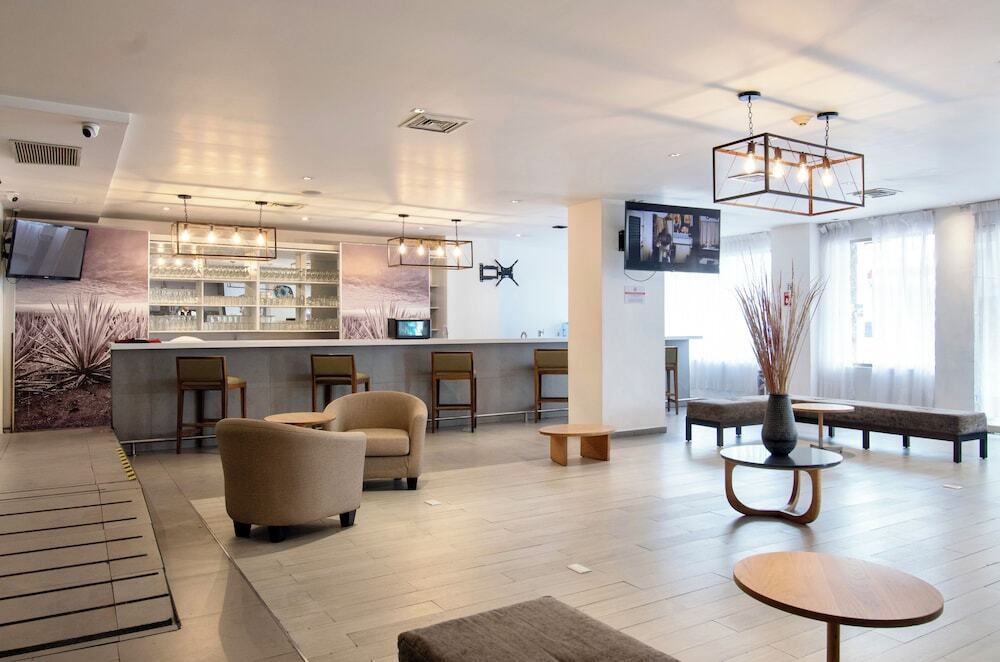 Foto - Hotel Plaza Génova Centro