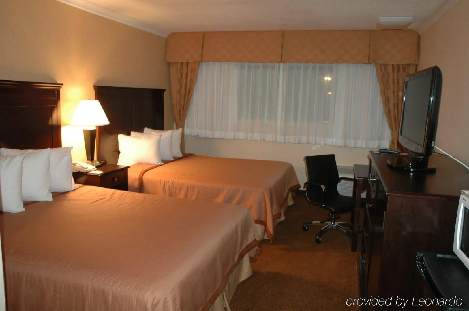 Foto - Pasadena Rose & Crown Hotel