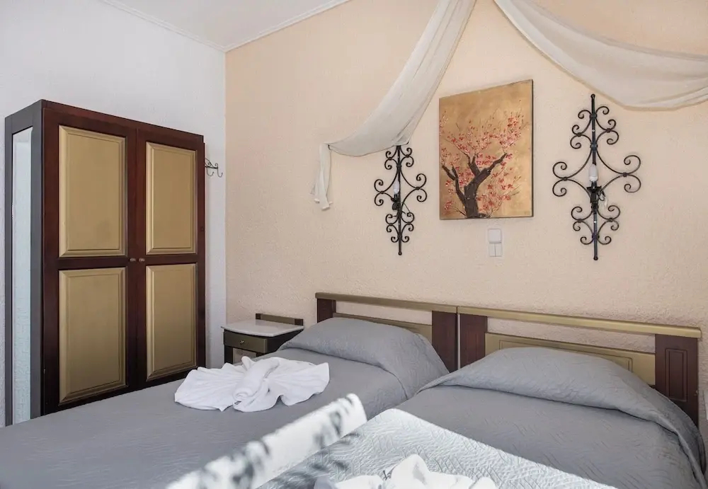 Photo - Castle Suites Hotel