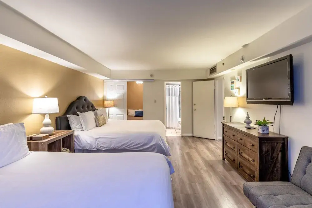 Photo - Stay Together Suites | Center Strip APT