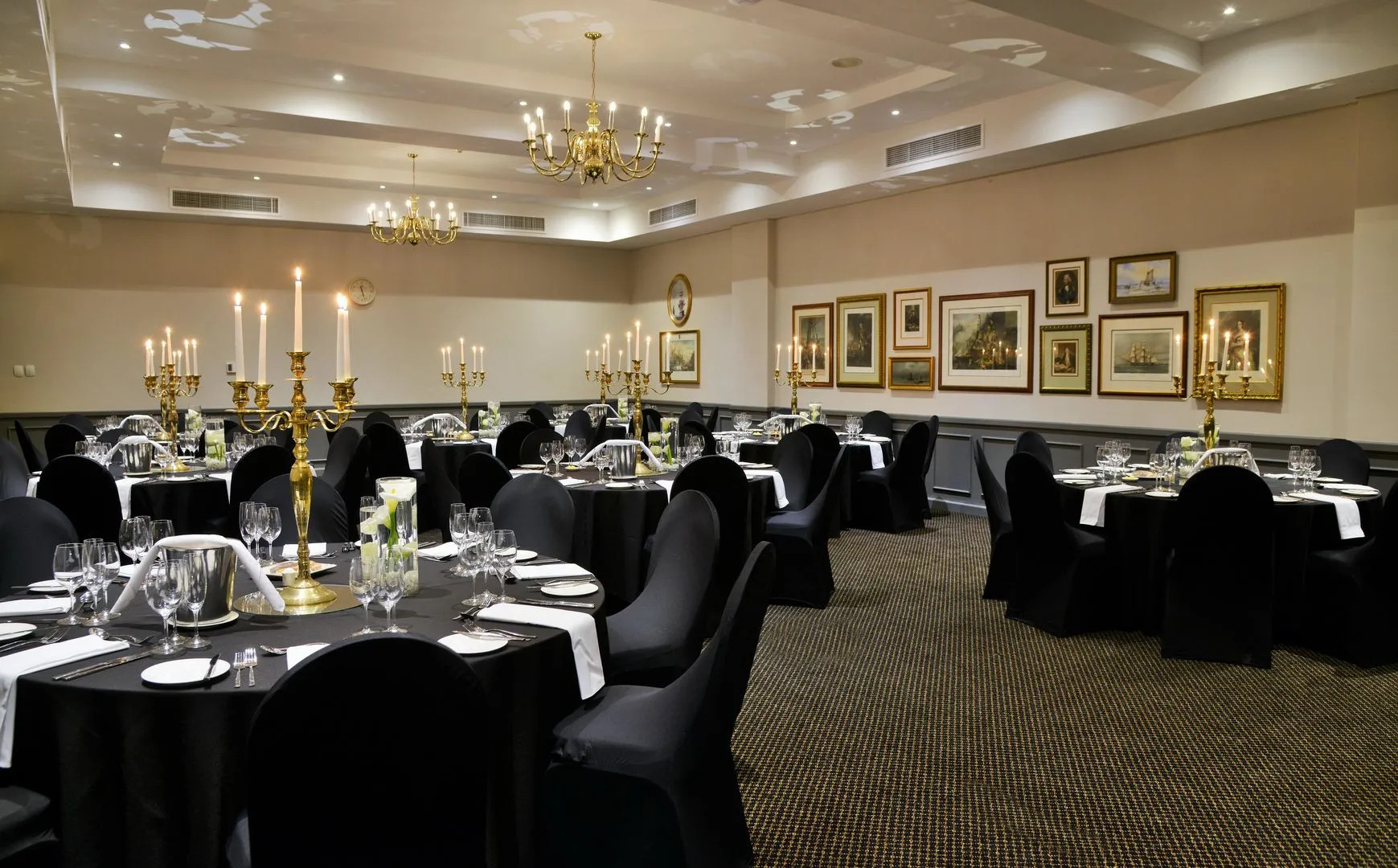 Photo - The Commodore Hotel