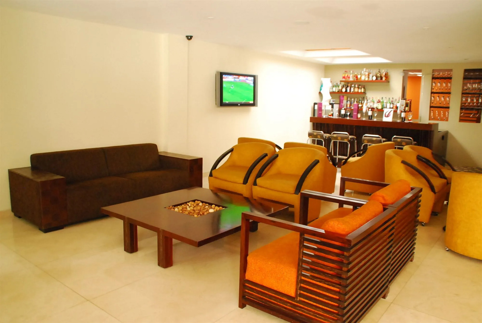 Photo - Richmond Suites Hotel