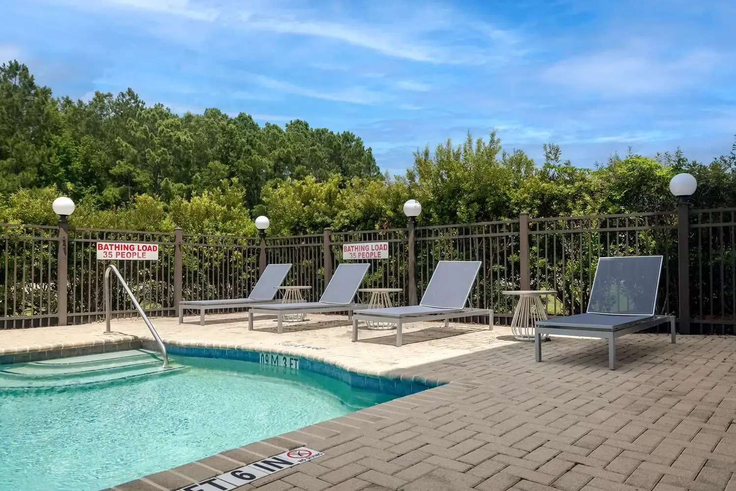 Foto - Spark by Hilton Savannah Airport