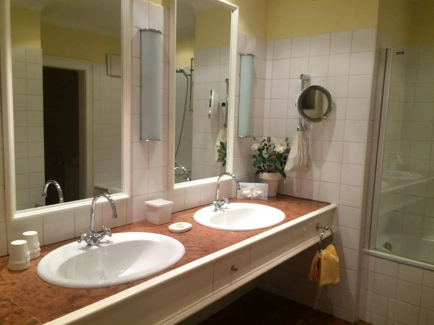 Photo - Der Schlosswirt zu Anif - Biedermeierhotel und Restaurant