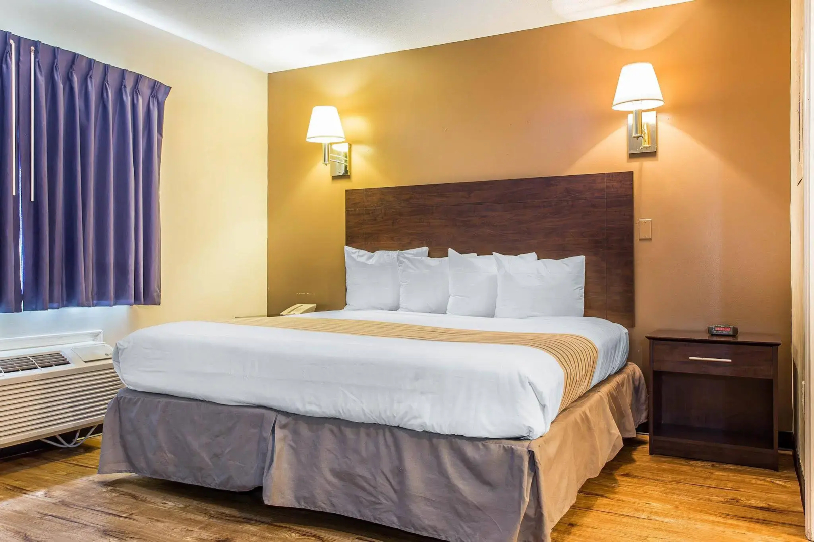 Photo - Suburban Studios near University of North Carolina-Charlotte