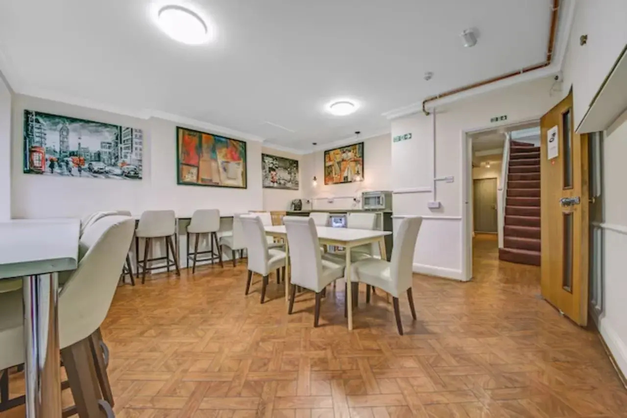 Foto - OYO 24 Sussex, London Paddington