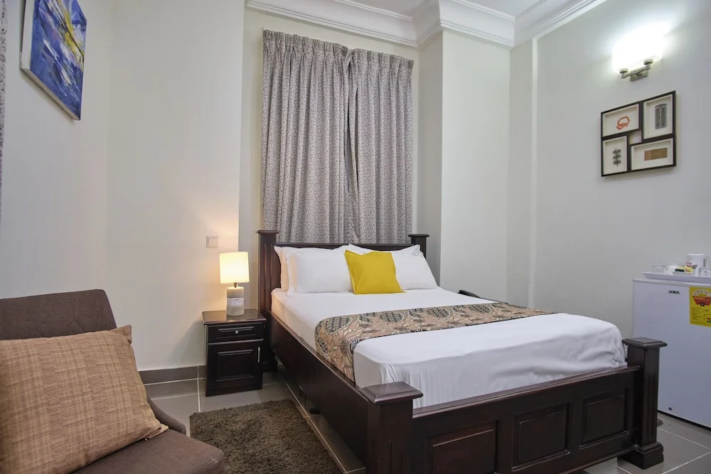 Photo - The Highbridge Guest Lodge