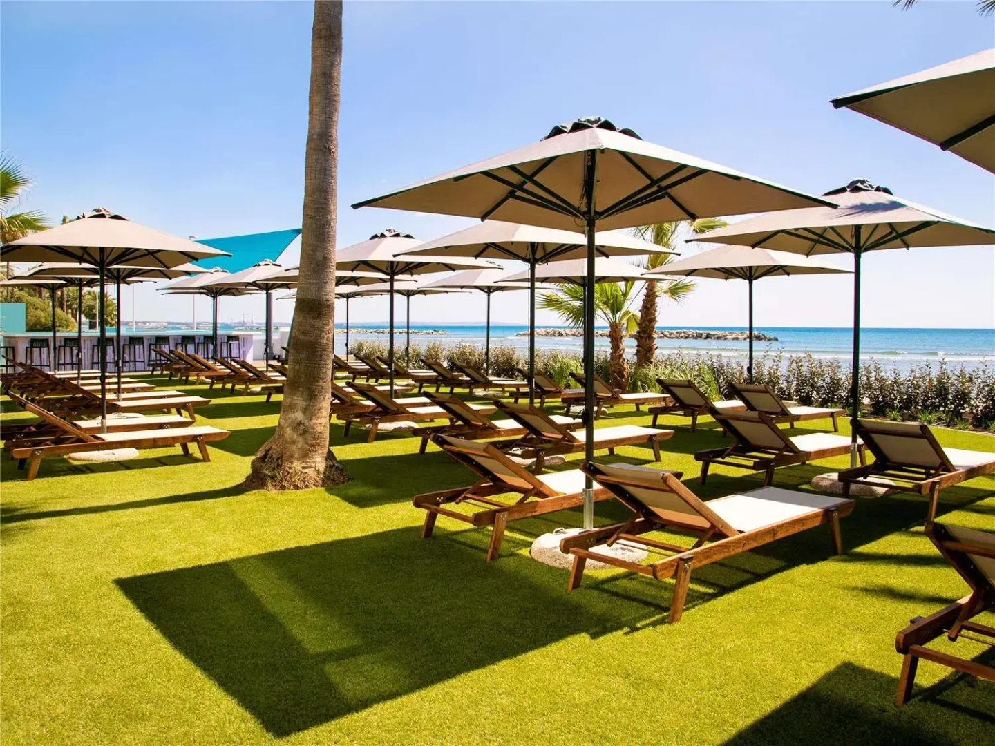 Photo - Mercure Larnaca Beach Resort