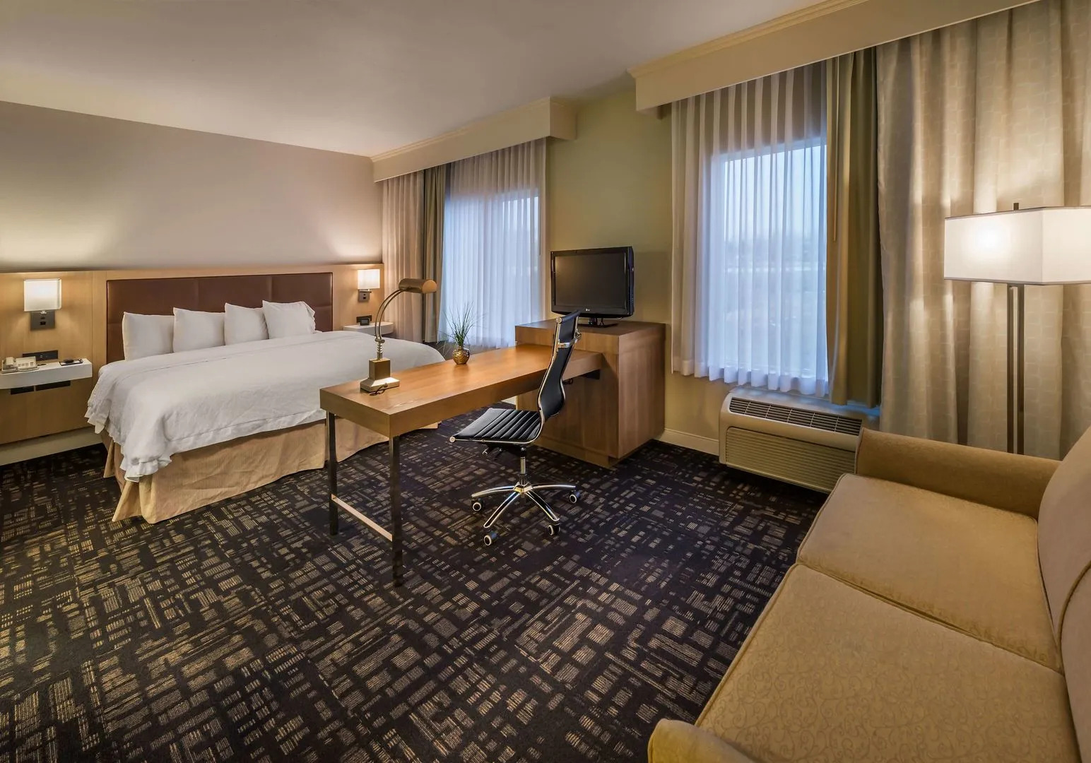 Photo - Hampton Inn & Suites Reno