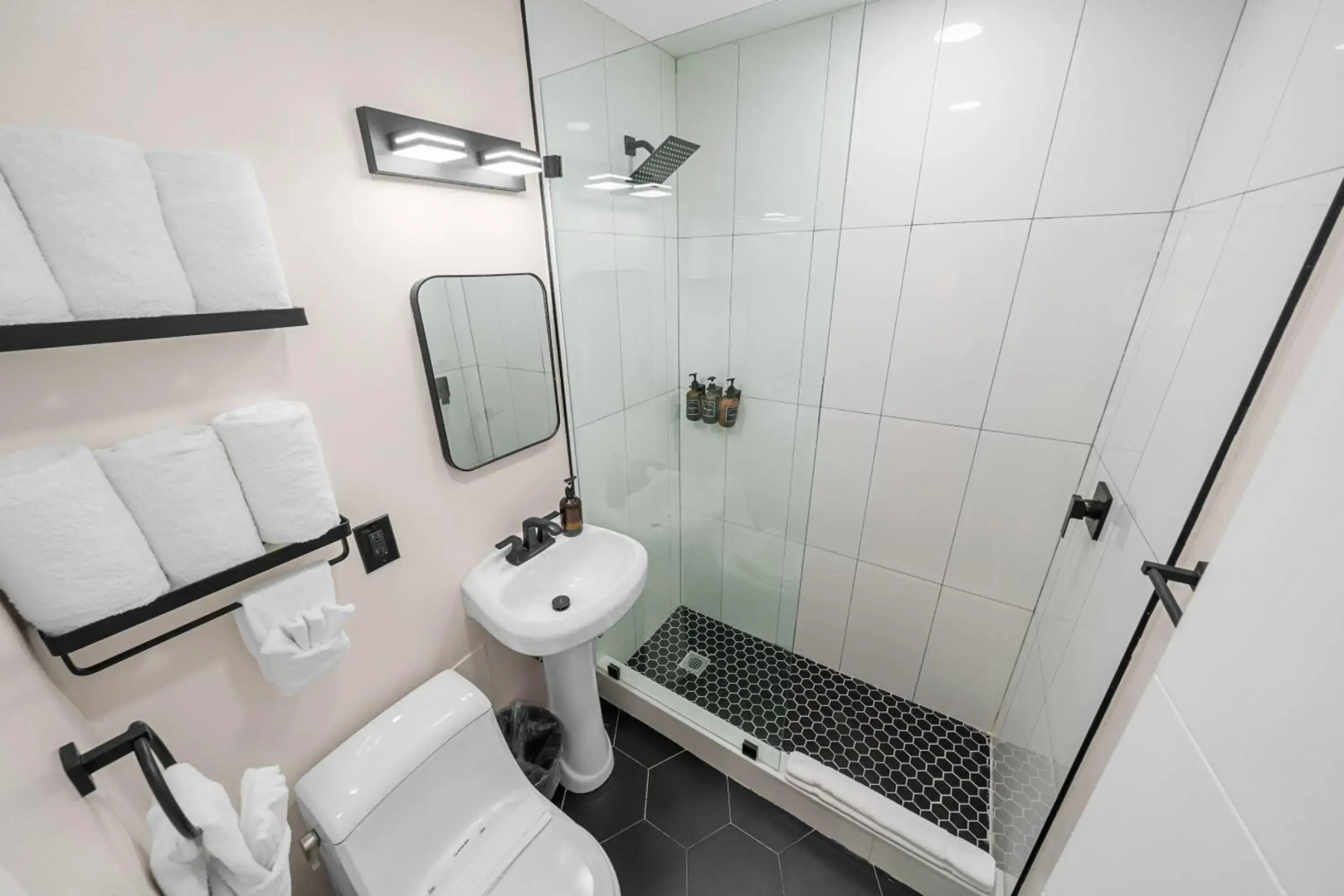 Photo - Greenview Hotel By Lowkl