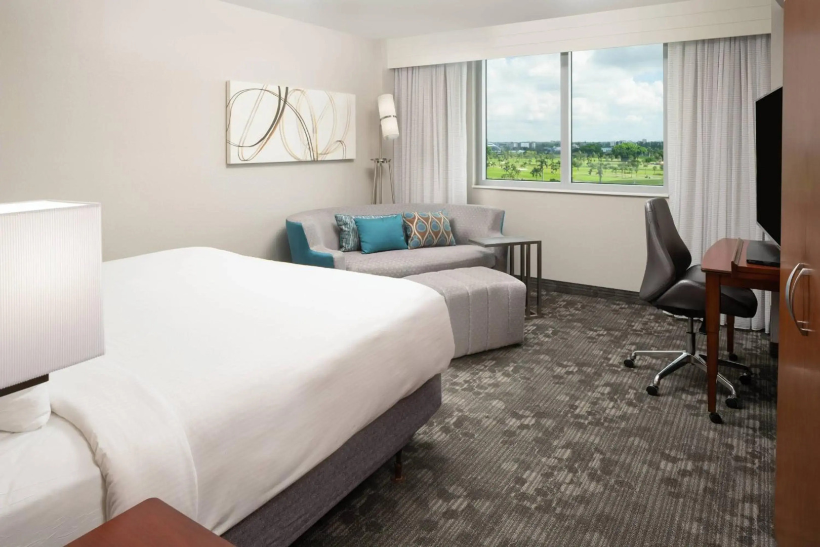 Photo - Courtyard by Marriott Miami Airport