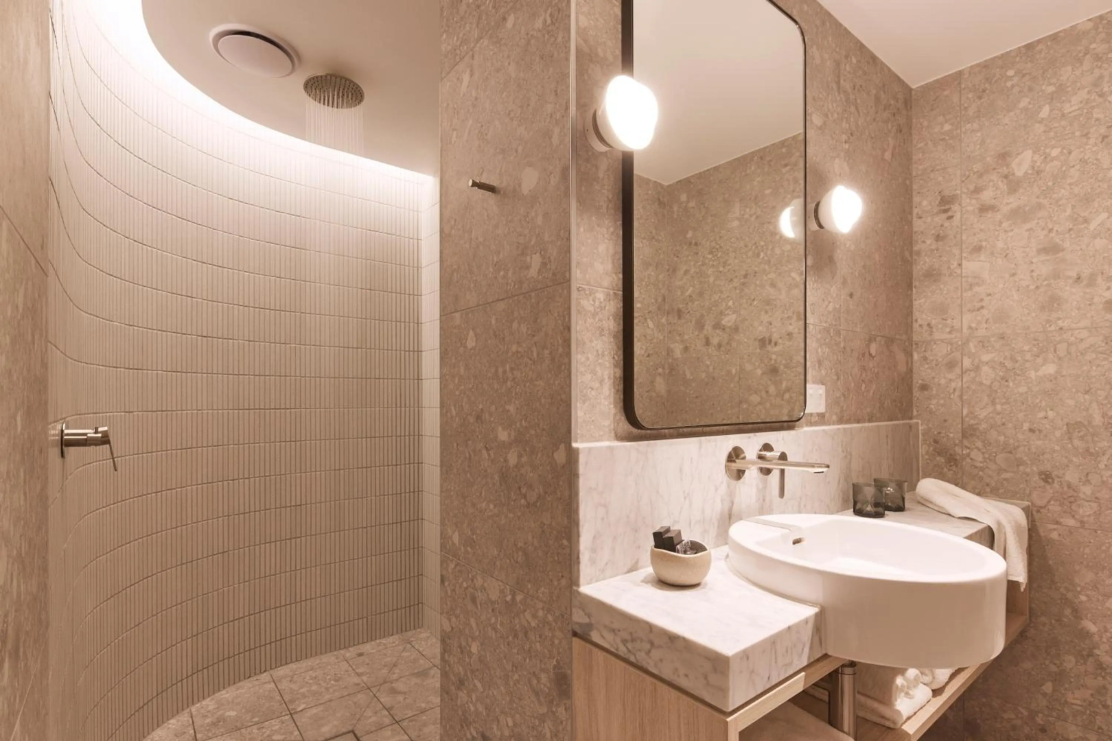 Photo - Rydges Melbourne