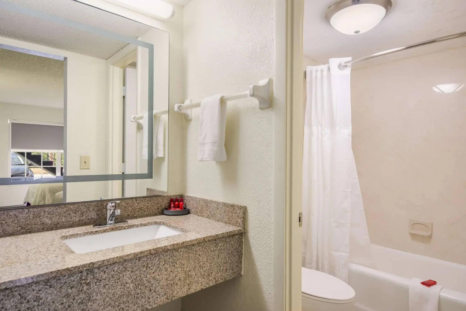 Foto - SureStay Hotel by Best Western Sarasota Lido Beach