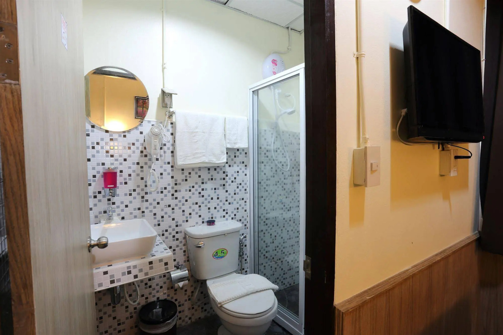 Photo - Sukhumvit 20 Guest House