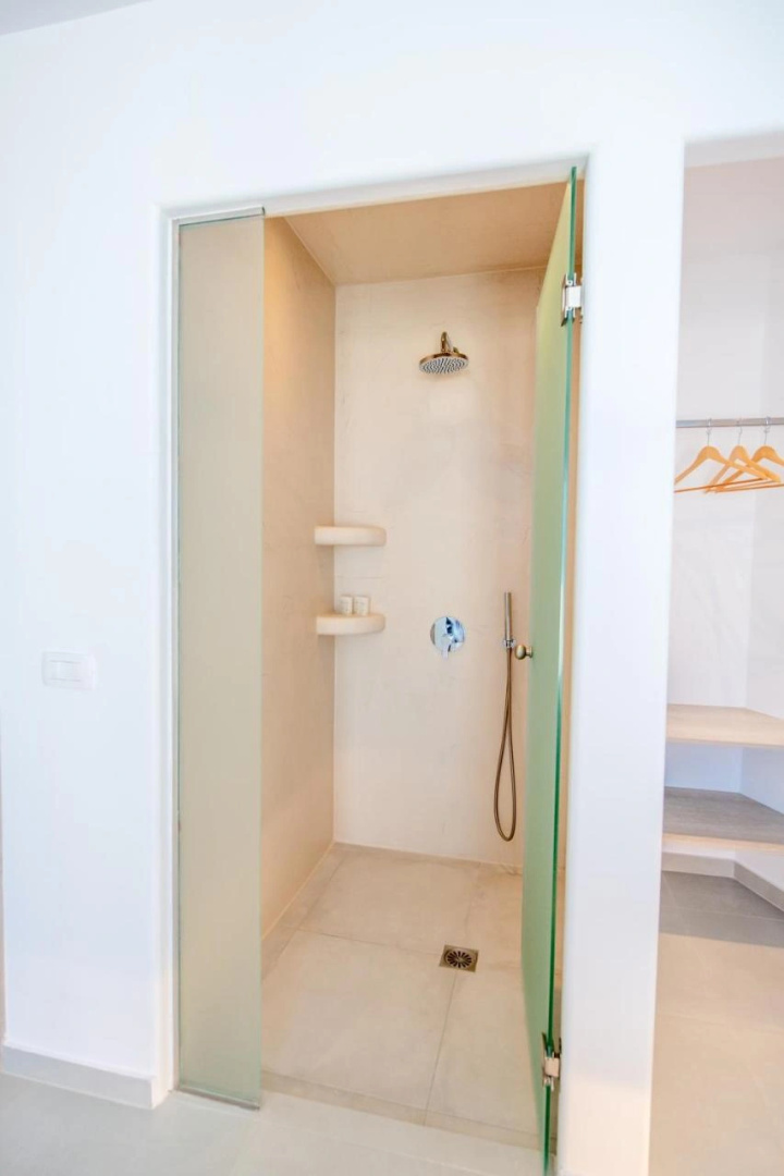 Photo - Oyster Luxury Suites