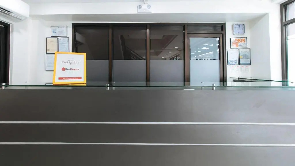 Photo - RedDoorz Plus at Evangelista Street Makati