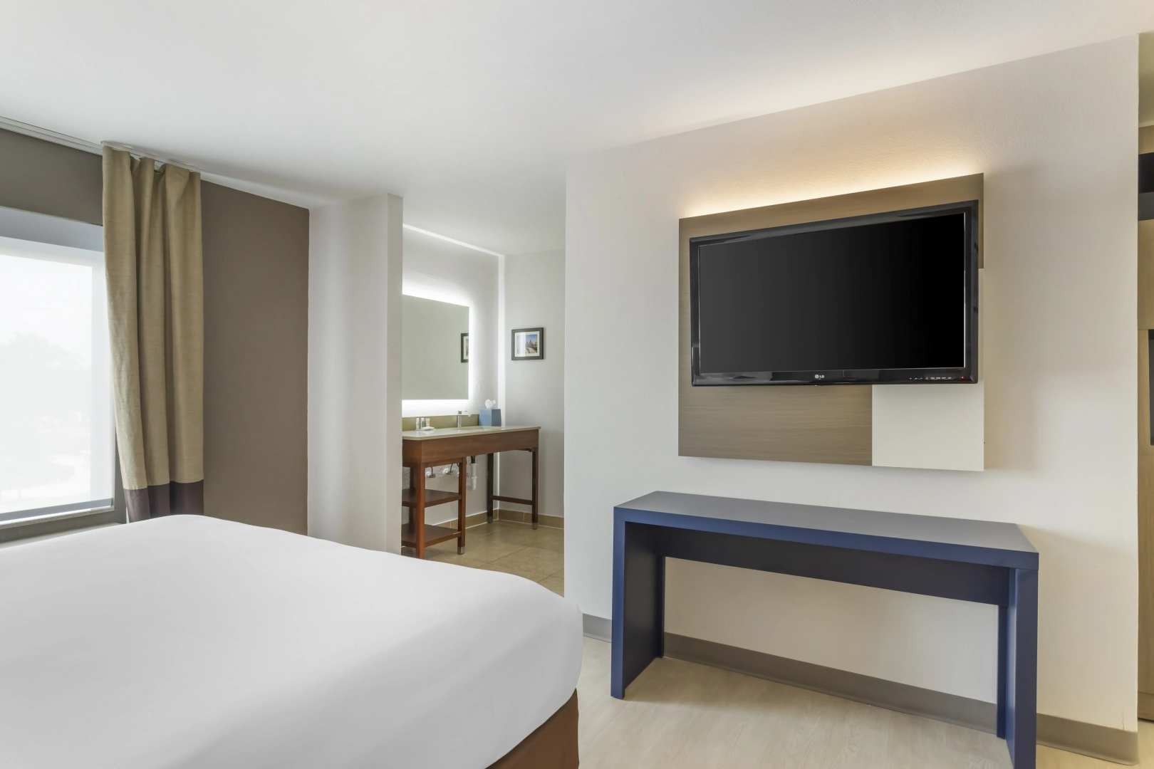 Photo - Comfort Inn & Suites Houston FM1960 - Champions