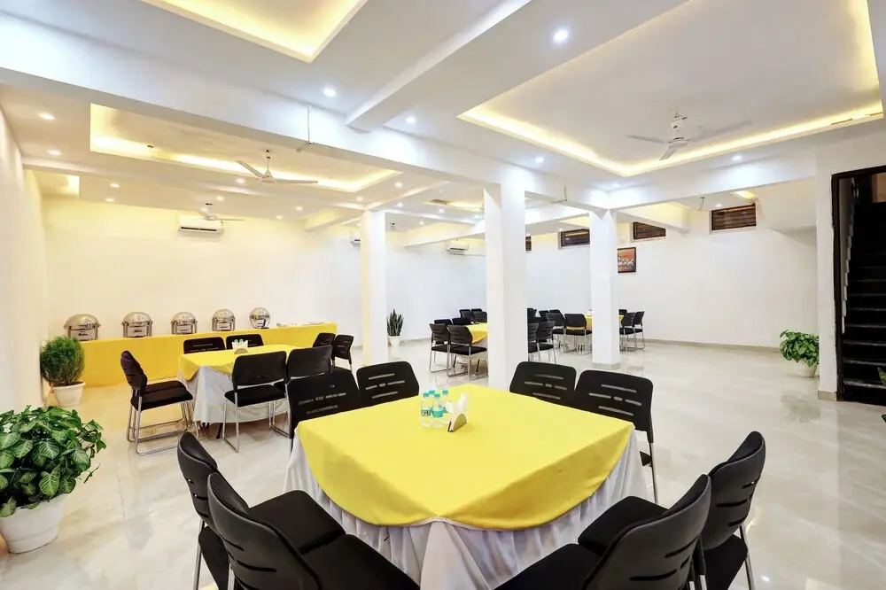 Photo - Hotel Golden Era-Near Shopprix Mall
