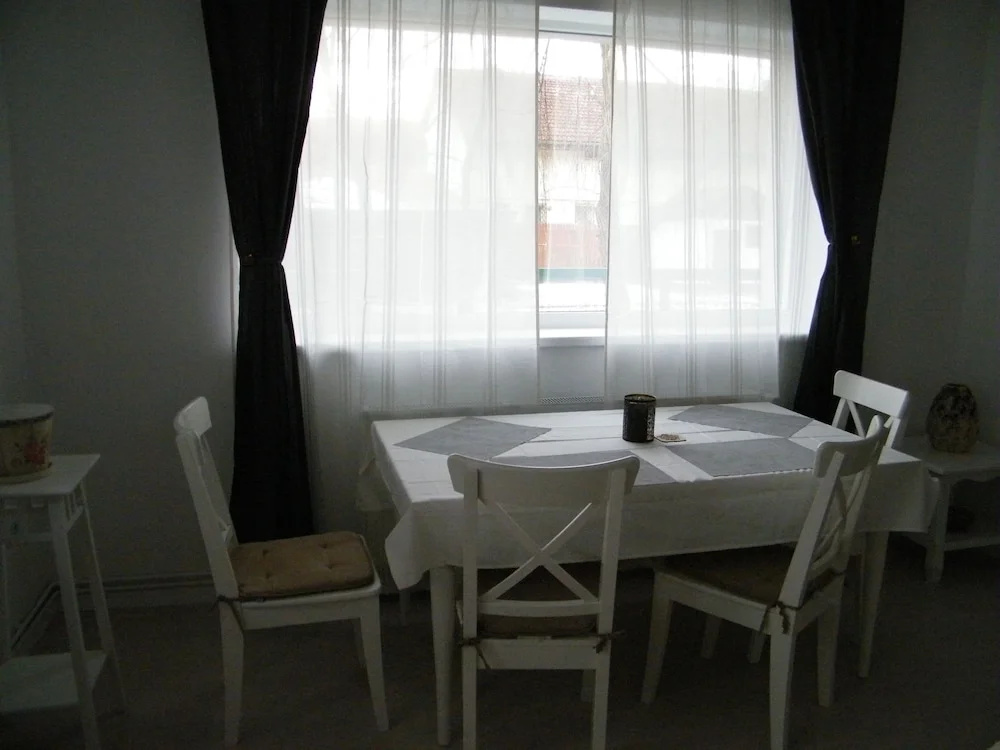 Photo - Iarca Inn