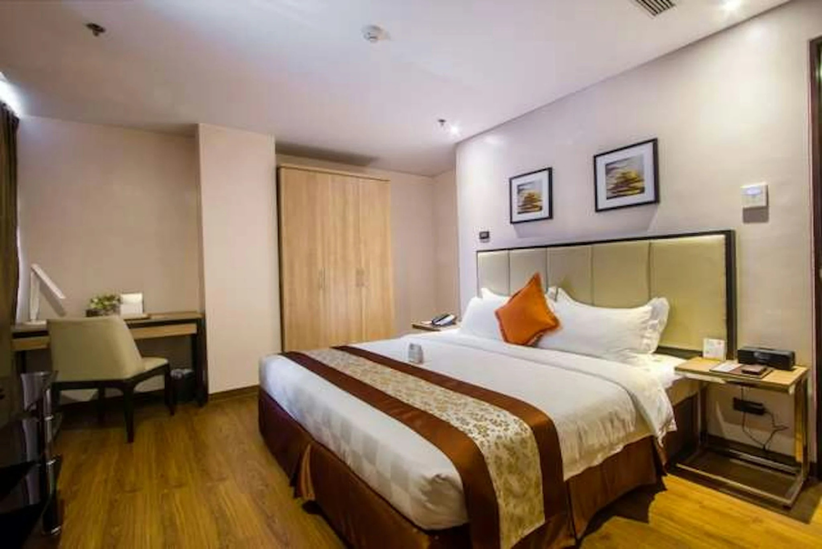 Photo - Ace Hotel & Suites